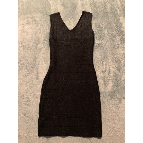 FOREVER 21 BLACK DRESS *WORN ONCE - Picture 3 of 4